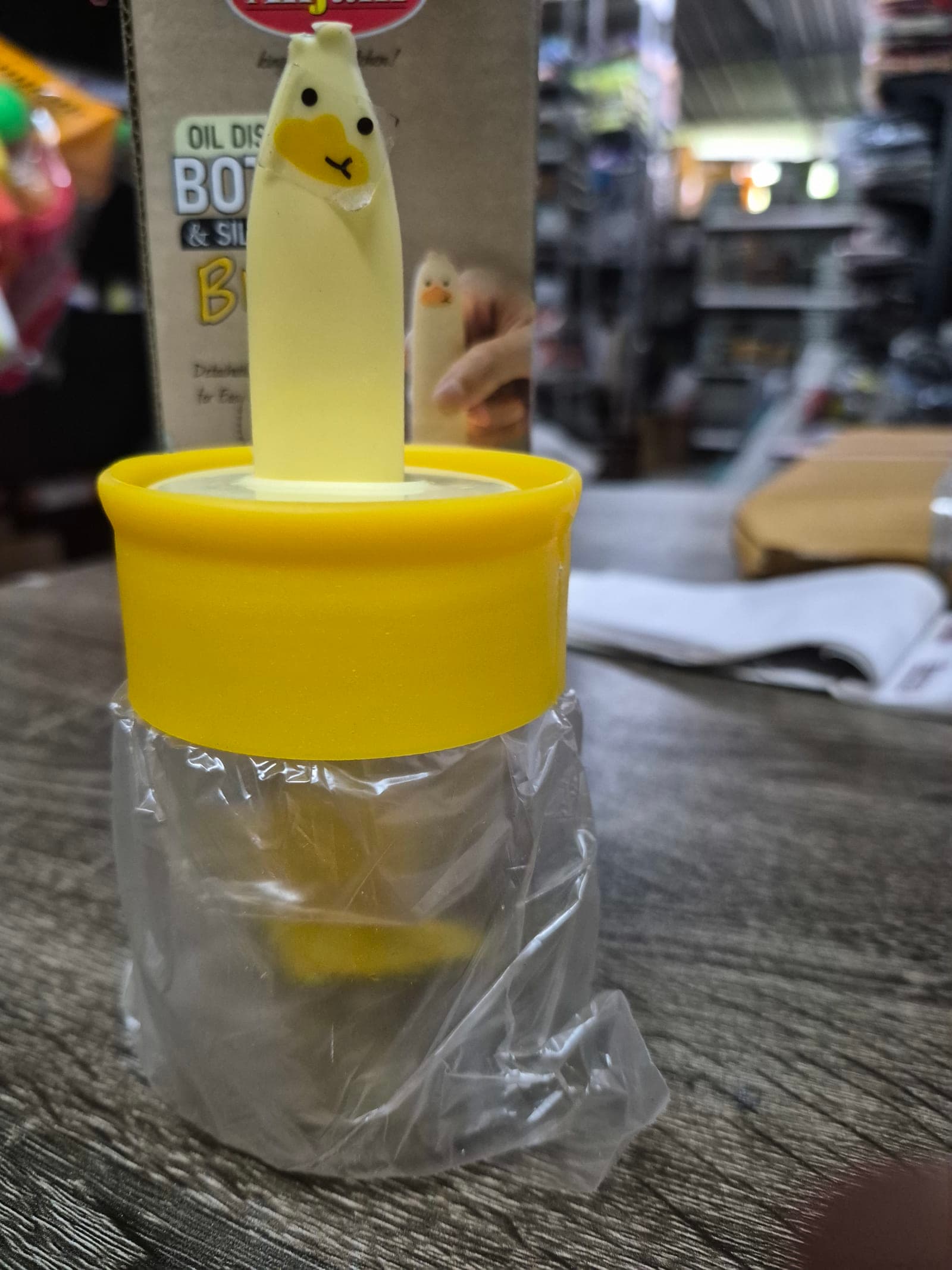 Oil dispenser bottle and silicon