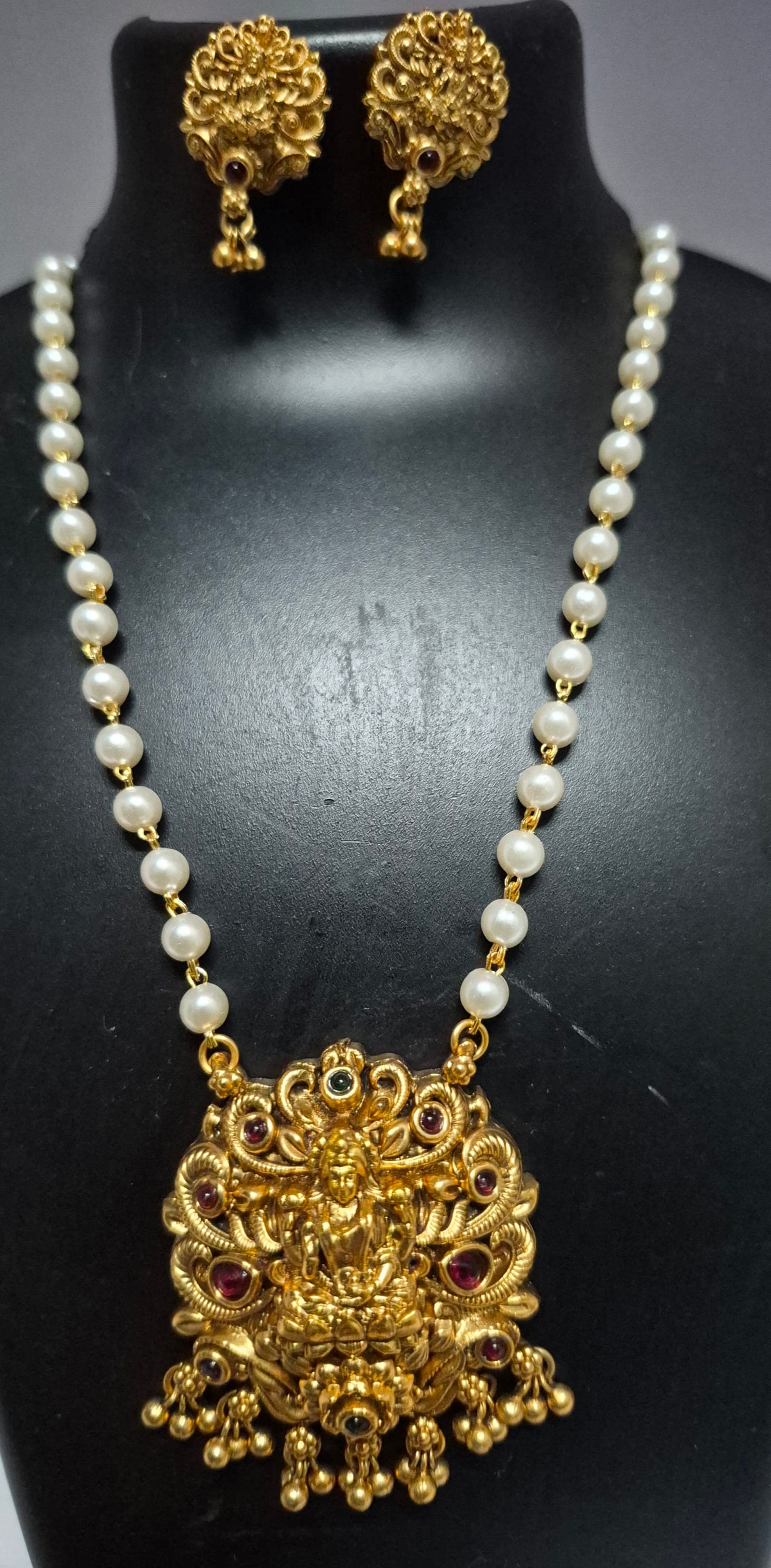 Lakshmi long haram